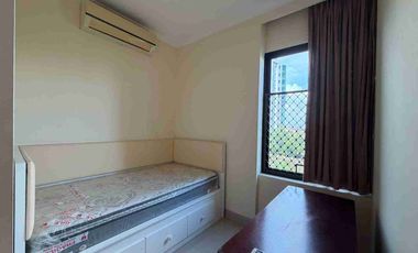 Dijual Apartemen 4BR, lt.6, pool view, di Hampton's Park Pondok indah