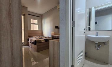 Selangkah ke Central Park Mall dan Dekat Kampus Ukrida Disewakan Studio Madison Park Furnished Minimalis Rapi – Siap Langsung Hun