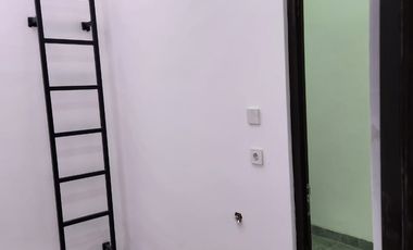Di Jual Rumah Citra 1 Boulevard Lengkap dengan Kolam Renang