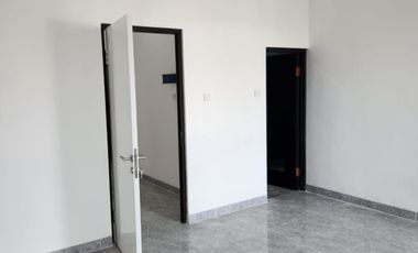 Di Jual Rumah Citra 1 Boulevard Lengkap dengan Kolam Renang