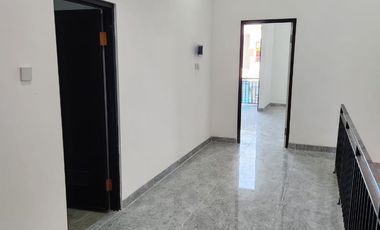 Di Jual Rumah Citra 1 Boulevard Lengkap dengan Kolam Renang
