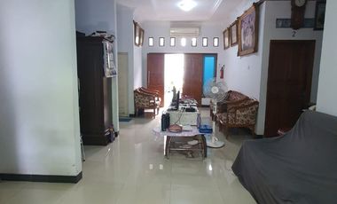 Dijual Rumah 2 Lantai Lokasi Strategis di Meruya - Jakarta Barat