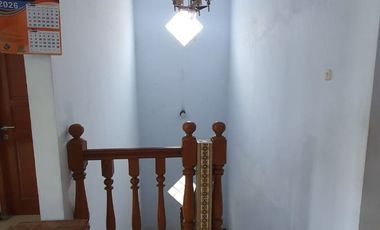 Dijual Rumah 2 Lantai Lokasi Strategis di Meruya - Jakarta Barat