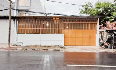 SEWA GUDANG STRATEGIS! Dekat Tol Kamal Cengkareng Jakarta Barat, 338m² - Full Renovasi & SHM