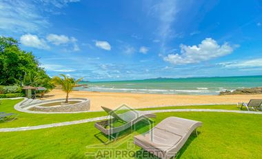 Private Beachfront project Palm Wongamat | 2BR (97.5 sqm)| Foreigner Name – Rare Item!