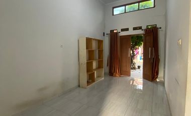 TAKE OVER 89JT 3 Menit ke Tol Sawangan Depok di Puri Hasanah Mampang