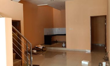 Disewakan rumah siap huni 2 1/4 lt di Citra garden 5