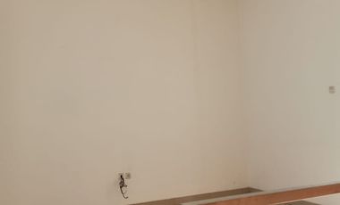 Disewakan rumah siap huni 2 1/4 lt di Citra garden 5
