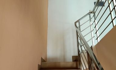 Disewakan rumah siap huni 2 1/4 lt di Citra garden 5