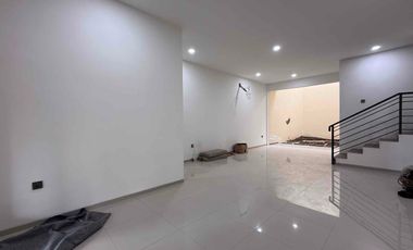 Rumah Mewah Murah 2 Lantai di Pejaten Jakarta Selatan
