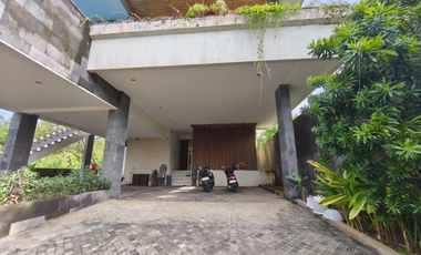 For Lease Monthly or Yearly Luxury Modern Villa With Big Stunning Pool And Sea View 3 Floor In Goa Gong, Jimbaran.