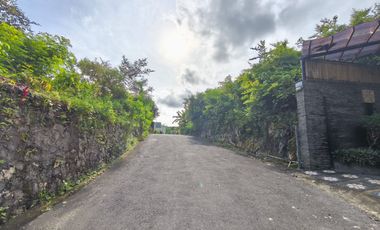 For Lease Monthly or Yearly Luxury Modern Villa With Big Stunning Pool And Sea View 3 Floor In Goa Gong, Jimbaran.