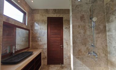 For Lease Monthly or Yearly Luxury Modern Villa With Big Stunning Pool And Sea View 3 Floor In Goa Gong, Jimbaran.