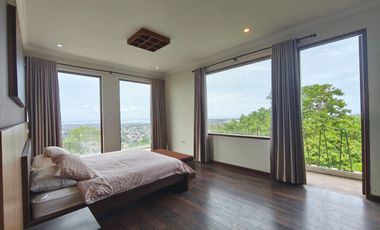 For Lease Monthly or Yearly Luxury Modern Villa With Big Stunning Pool And Sea View 3 Floor In Goa Gong, Jimbaran.