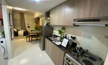 Condo For Sale in PASAY City. TAFT ave. near DE LA SALLE University, and LRT Vito Cruz.