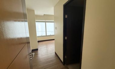 2 Bedroom Condo FOR SALE in One Central Salcedo Makati