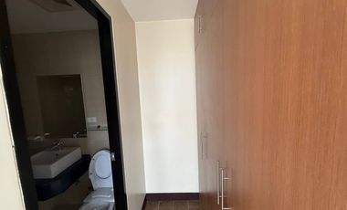 2 Bedroom Condo FOR SALE in One Central Salcedo Makati