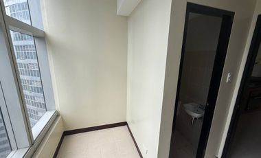 2 Bedroom Condo FOR SALE in One Central Salcedo Makati