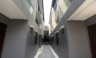 for Sale 4 Storey Modern Townhouse in Teachers Village Q.C. KSA