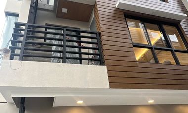 For Sale Modern 3 Storey Townhouse 4 BR in Teachers Village Q.C. KSA