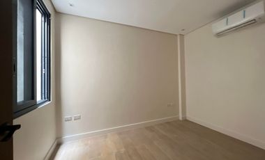 For Sale Modern 3 Storey Townhouse 4 BR in Teachers Village Q.C. KSA