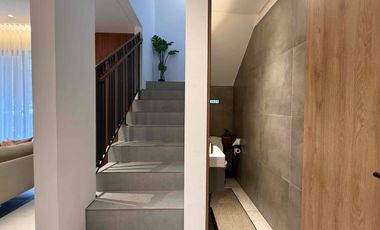 Townhouse 3 Lantai di Lebak Bulus Cilandak, Jakarta Selatan Siap Huni