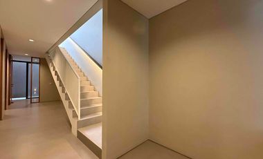 Rumah Di kemang Siaphuni 3 Lantai Termurah Di Jakarta Selatan