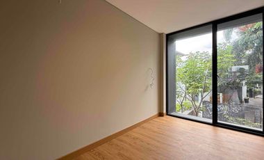 Rumah Di kemang Siaphuni 3 Lantai Termurah Di Jakarta Selatan