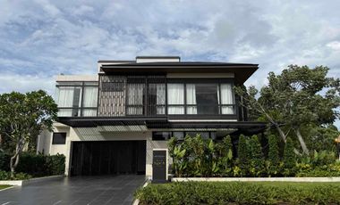 Siaphuni 3 lantai di Cimanggis Depok, Depan tol cimanggis,  Private lift dan Private Pool