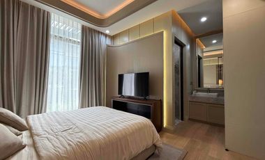 Siaphuni 3 lantai di Cimanggis Depok, Depan tol cimanggis,  Private lift dan Private Pool