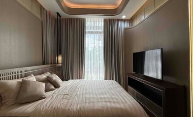 Siaphuni 3 lantai di Cimanggis Depok, Depan tol cimanggis,  Private lift dan Private Pool