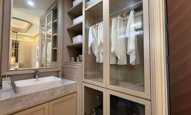 Siaphuni 3 lantai di Cimanggis Depok, Depan tol cimanggis,  Private lift dan Private Pool