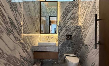 Siaphuni 3 lantai di Cimanggis Depok, Depan tol cimanggis,  Private lift dan Private Pool