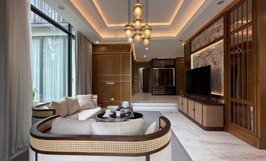 Siaphuni 3 lantai di Cimanggis Depok, Depan tol cimanggis,  Private lift dan Private Pool