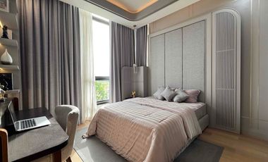 Siaphuni 3 lantai di Cimanggis Depok, Depan tol cimanggis,  Private lift dan Private Pool