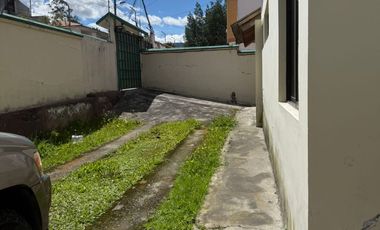 Casa independiente en venta sector norte.