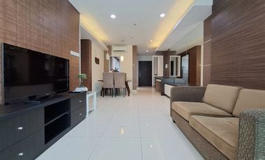 Turun Langsung ke Mall Central Park Sewa 2BR Furnished Bagus di Central Park Residence Akses Kolam Renang, Gym Dekat ke Neo Soho, Taman Anggrek & Tol
