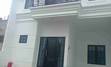 rumah mewah siap huni di Balekambang Condet Jakarta timur