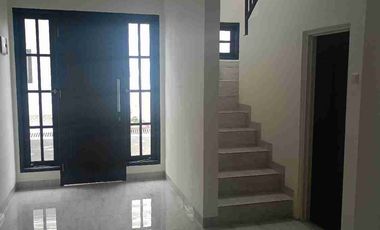 rumah mewah siap huni di Balekambang Condet Jakarta timur