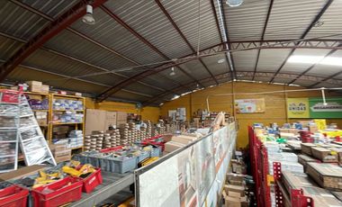 Alquilo local con bodega en Mapasingue de 800m2