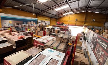 Alquilo local con bodega en Mapasingue de 800m2