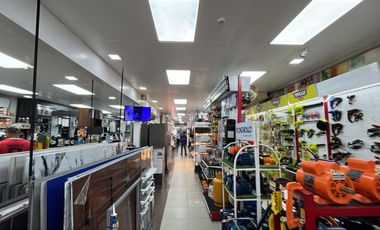 Alquilo local con bodega en Mapasingue de 800m2