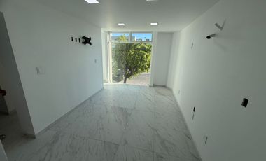 Renta $140,000.00 de Consultorios Médicos frente a Urgencias del Hospital Santa María Chapalita