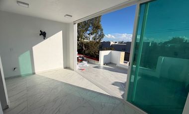 Renta $140,000.00 de Consultorios Médicos frente a Urgencias del Hospital Santa María Chapalita