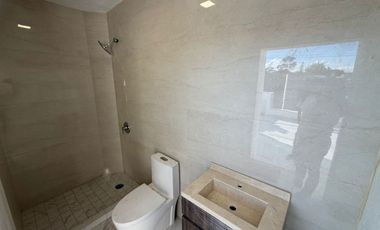 Renta $140,000.00 de Consultorios Médicos frente a Urgencias del Hospital Santa María Chapalita