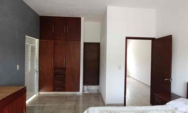 Casa en venta con amplio terreno recámara en planta baja Col plan de ayala