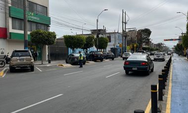 Vendo Casa Como Terrenoen Sanez Peña Callao