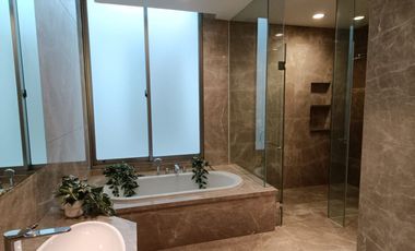 DIJUAL & DISEWAKAN  Rumah 4 Lantai The Chopin Signature, Golf Island, PIK