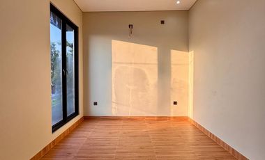 Cluster kamar 4 japanese limo depok