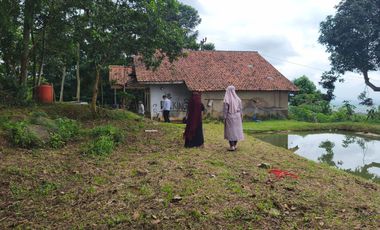 MURAH vila rumah sejuk asri  luas728/75 harga 475jt di pinggir jalan di Parakan muncang